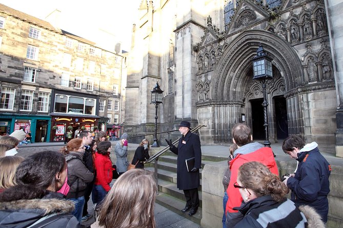 Royal Mile and Edinburgh Castle - Small Group Walking Tour - Entering Edinburgh Castle with the castle option