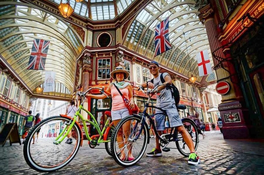 Secret London Tour by Bike - Meeting at Waterloo and setting out