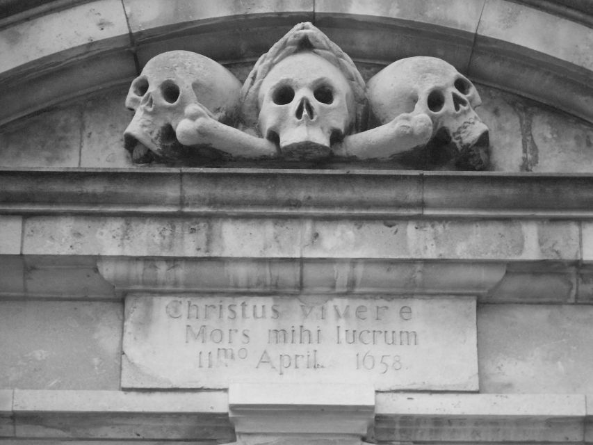 Secret Old London Walking Tour - Starting at Barbican and entering older London