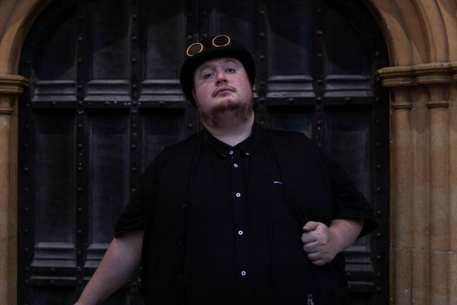 Shadows of York: Ghost Walk and Horrible History. - Final verdict: book it for stories, not special effects