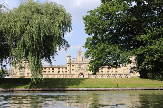 Shared Chauffeured Punt Tour - King’s College Chapel from the water