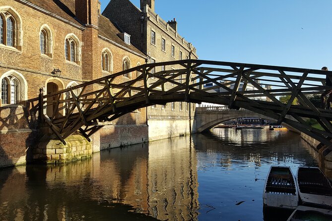 Shared Guided Punting Tour of Cambridge - Why punting is the best way to see Cambridge’s Backs