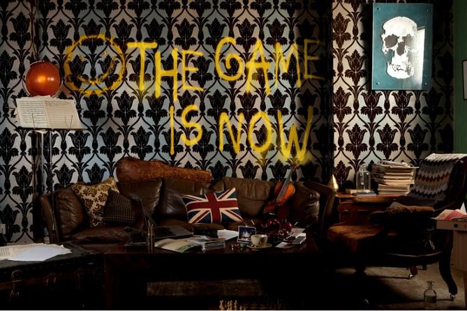 Sherlock: The Official Live Game - Solving clues across themed rooms