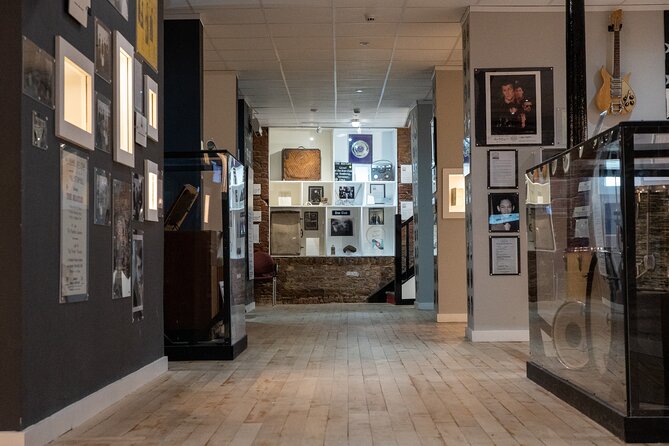 Skip the Line: Liverpool Beatles Museum - The perfect tribute to the Beatles - Location near Mathew Street and the Cavern