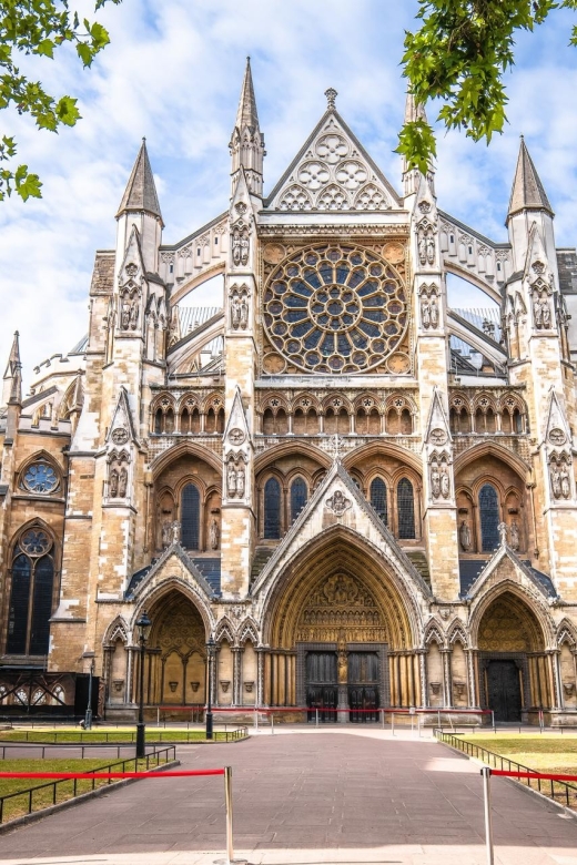 Skip-the-Line London Westminster Abbey Guided Tour in German - Big Ben and the Houses of Parliament