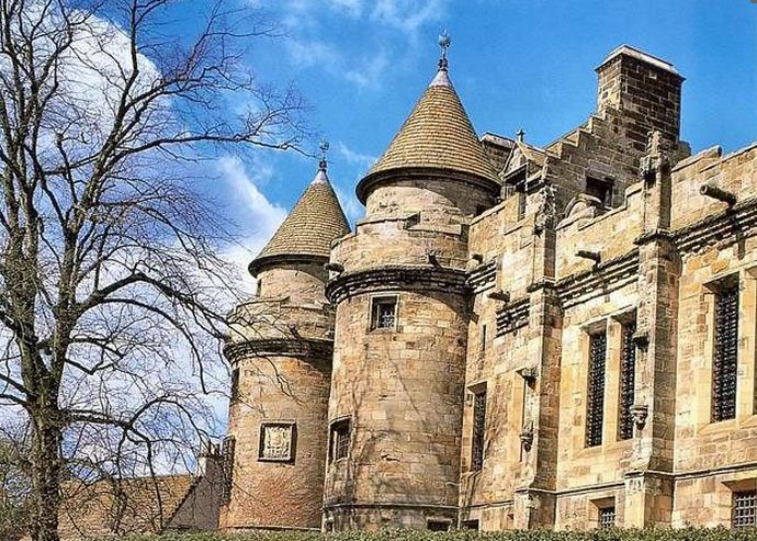 St Andrews and Falkland Palace Tour from Edinburgh - Falkland, a royal village with an unusual tennis court