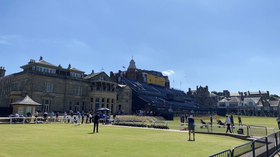 St Andrews: Golf Origins and Old Course History Tour - Panoramic views across the six courses