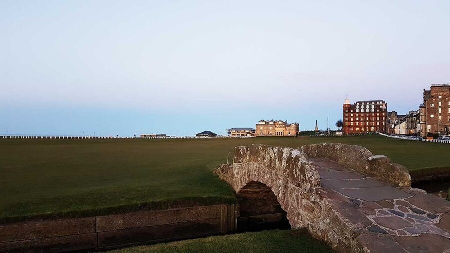 St Andrews: Guided Walking Tour, 12pm, 2pm daily - Cathedral, castle, and the medieval center