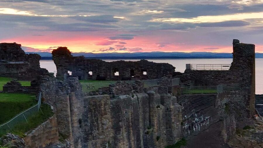 St Andrews: Guided Walking Tour, 12pm, 2pm daily - St Salvator’s College and the university story