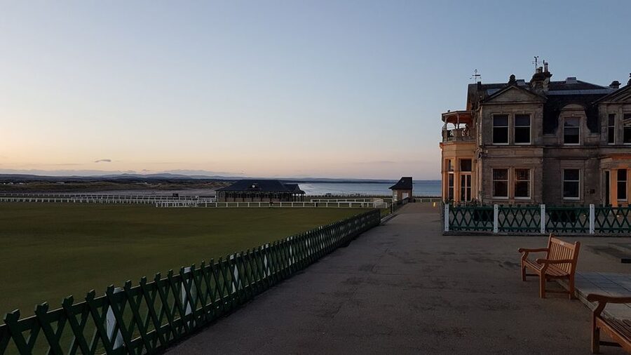 St Andrews: Town, Golf, and Old Course History Tour - Reaching the Old Course and the Home of Golf