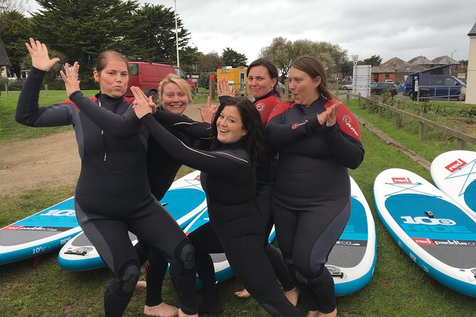 Stand Up Paddle Boarding Journey Down Bude Canal - The first lesson: kneeling before standing