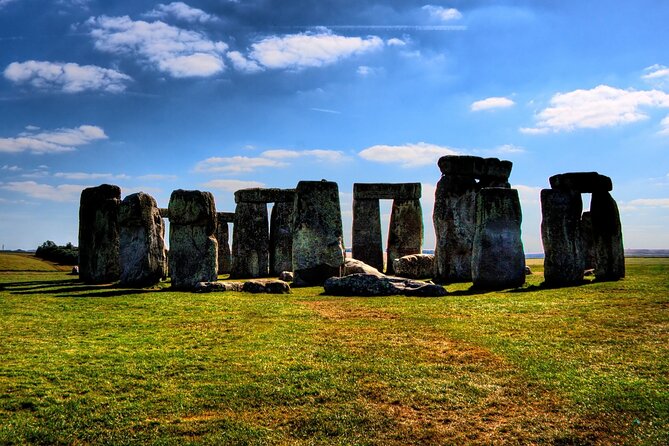 Stonehenge and Windsor from London - Who will get the most from this tour