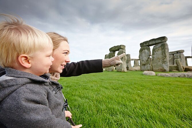 Stonehenge and Windsor from London - Stonehenge: prehistoric stones and a useful visitor centre