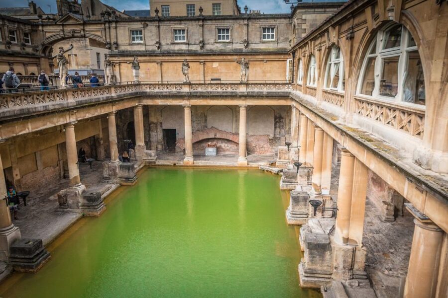 Stonehenge & Bath: Full-Day Coach Tour from London - The road to Bath