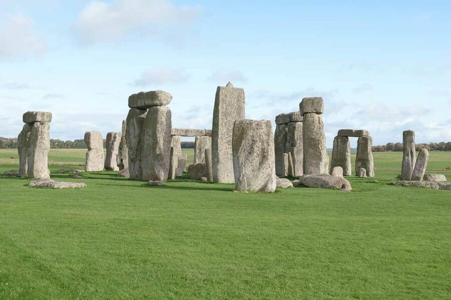 Stonehenge, Bath, Windsor and Roman Baths London Day Tours - Timing, meeting point, and practical limits