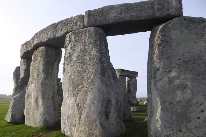 Stonehenge Private Tour - Half-Day Tour from Bath - Seeing the stones and the surrounding setting