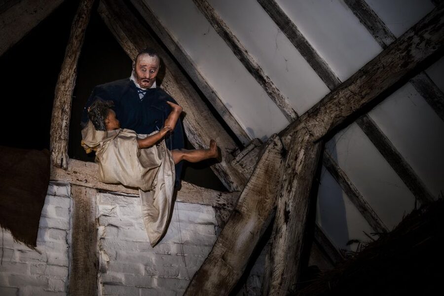 Stratford-upon-Avon: Lantern-Lit Ghost Tour at Tudor World - Key points to know before you go