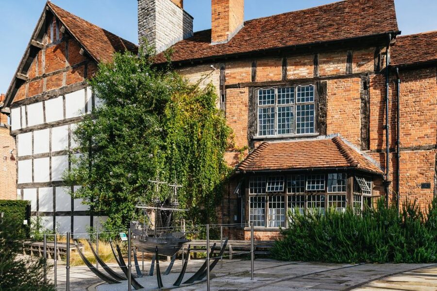 Stratford-upon-Avon: Shakespeare's Birthplace Ticket - The rooms where William Shakespeare grew up
