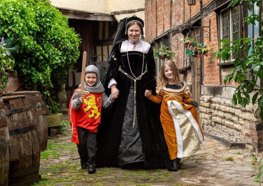 Stratford-upon-Avon: Tudor World Museum Entrance Ticket - How the children’s quiz changes the visit
