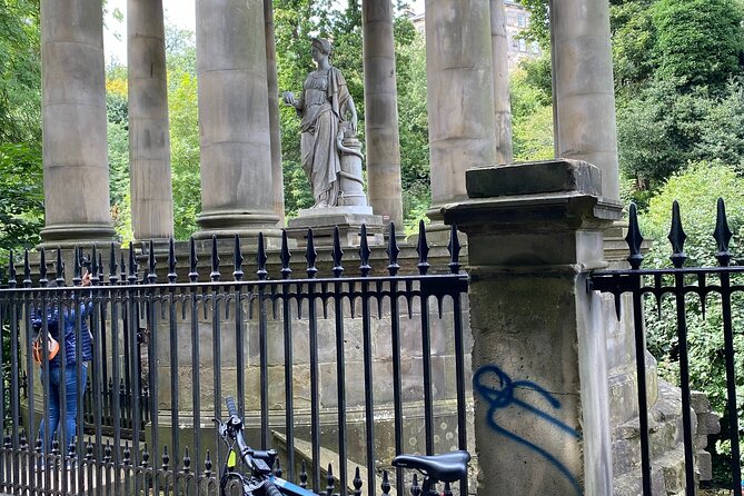 Stunning Edinburgh E-bike Tour max 10 people small group - Price, pace, and what you get for $52.79