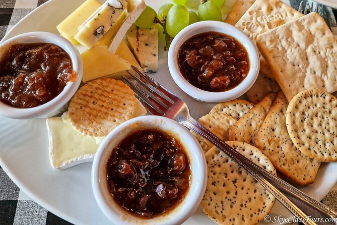 Tailored Premium Edinburgh Food Tour with Highest Quality Dishes - The Royal Mile and Edinburgh’s landmark backdrop