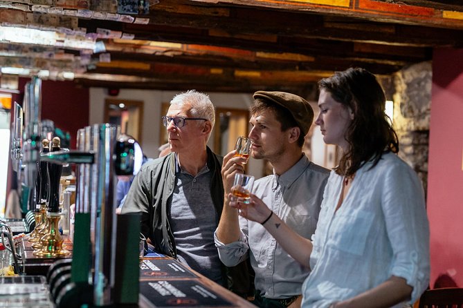 The 10 Tastings of Edinburgh With Locals: Private Food Tour - What this three-hour Edinburgh walk is really like