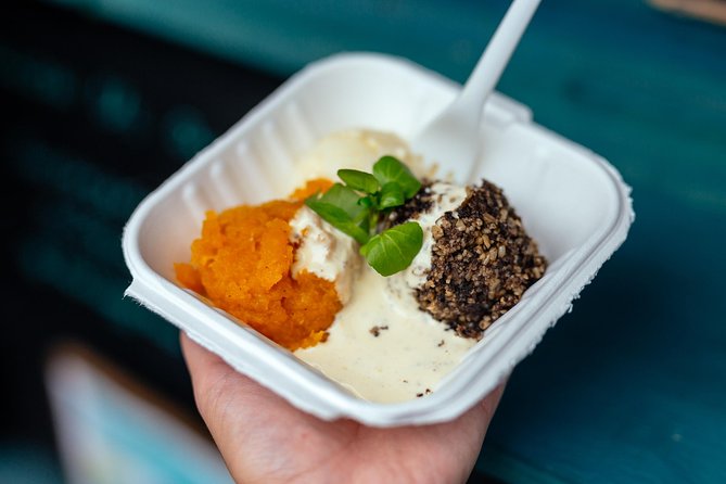 The 10 Tastings of Edinburgh With Locals: Private Food Tour - The food may be fun, but the ten-count needs explaining