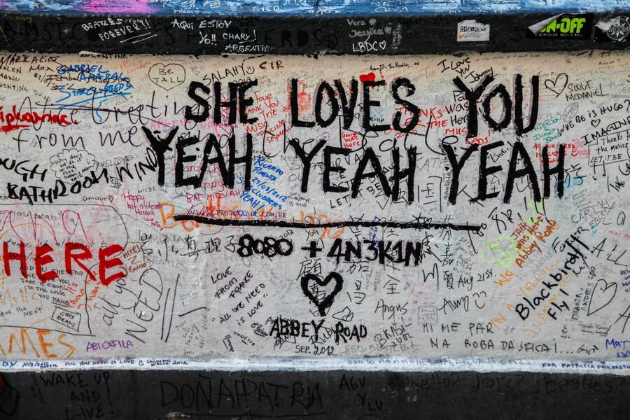 The Beatles London Walking Tour - The Tube ride to Abbey Road