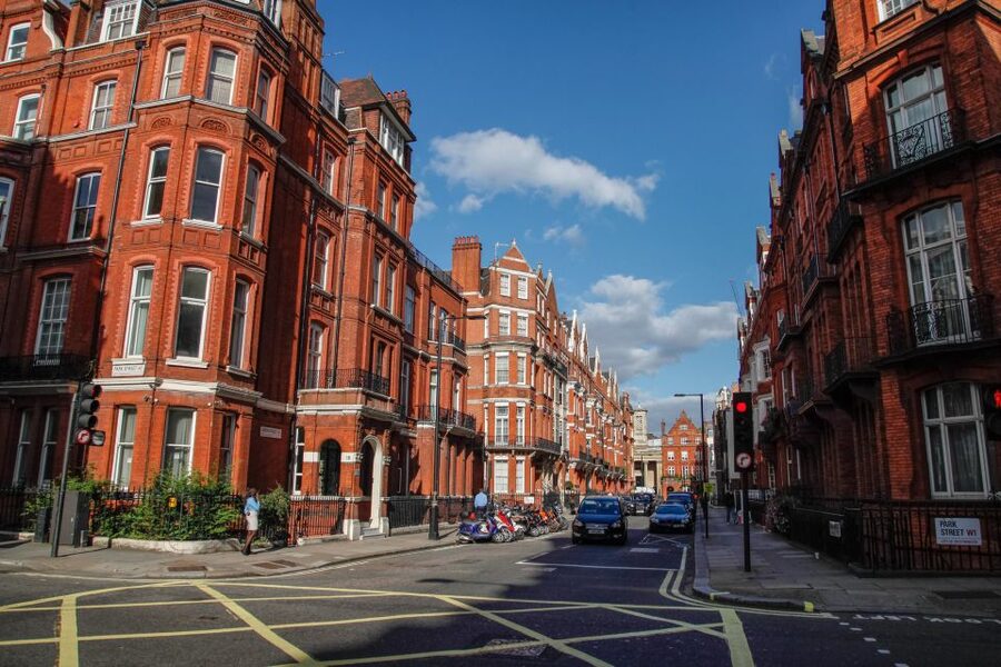 The Beatles London Walking Tour - Trident Studios and the sound of Hey Jude