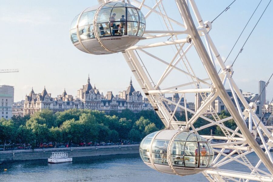 The London Eye Champagne Experience - Champagne, hosting, and the personal touch