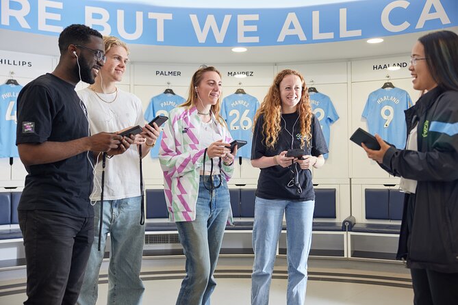 The Manchester City Stadium Tour - The glass players’ tunnel and the walk toward the pitch