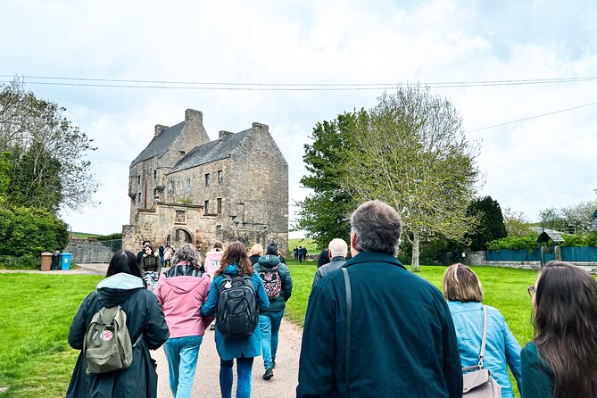 The Outlander 1 Day Experience - Linlithgow Palace connects Outlander to Mary Queen of Scots