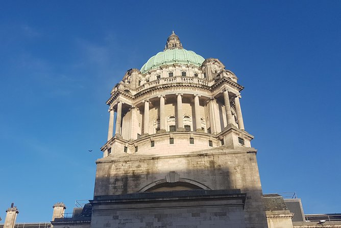The Real Eclectic Belfast City Walking Tour/Experience. - City Hall and the story of Belfast