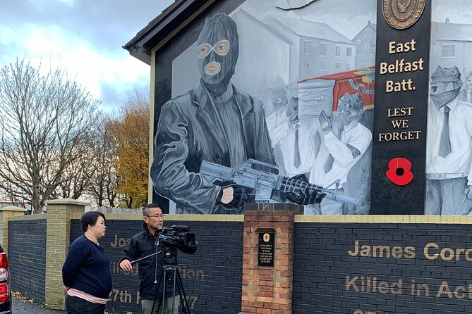 The Troubles and iconic award winning taxi 2hr private cab tour - International Wall and Republican causes abroad