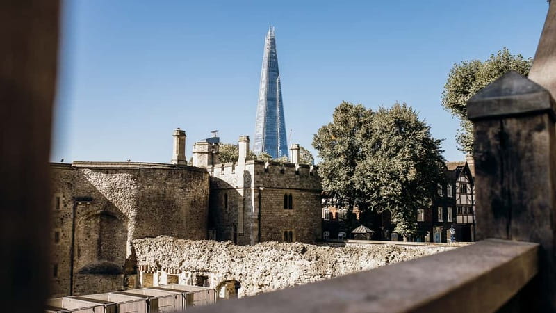 Tower of London Tour with Crown Jewels, plus River Cruise - The ravens and a very British superstition