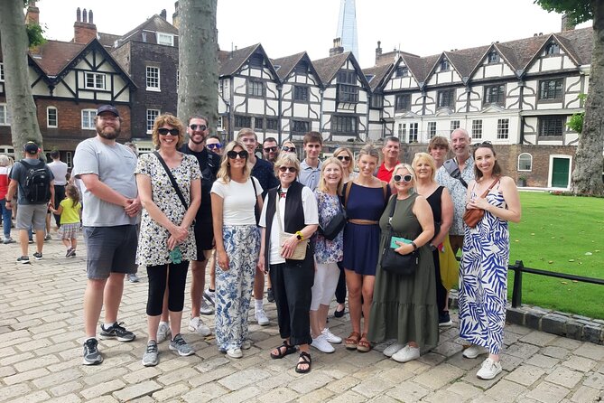 VIP Early Access: Opening Ceremony Tower of London & Bridge Entry - Climbing through the White Tower
