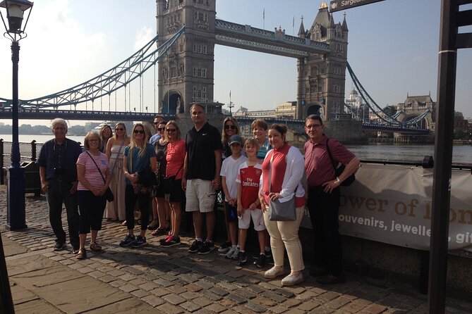 VIP Tower of London and Crown Jewels Tour with Private Beefeater Meet & Greet - The guides make or break the experience