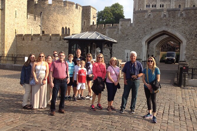 VIP Tower of London and Crown Jewels Tour with Private Beefeater Meet & Greet - Practical planning for the three-hour visit