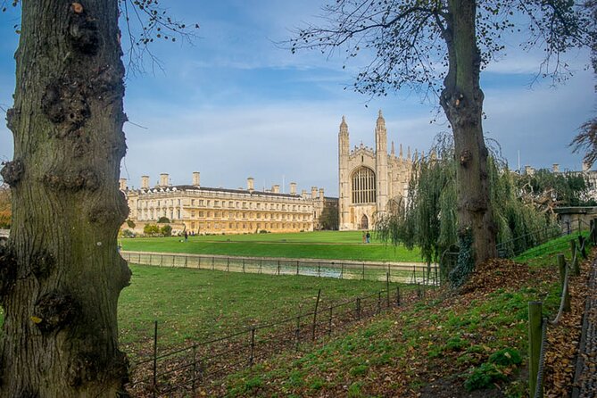 Walking Tour of Cambridge - What the Guides Bring to the Walk