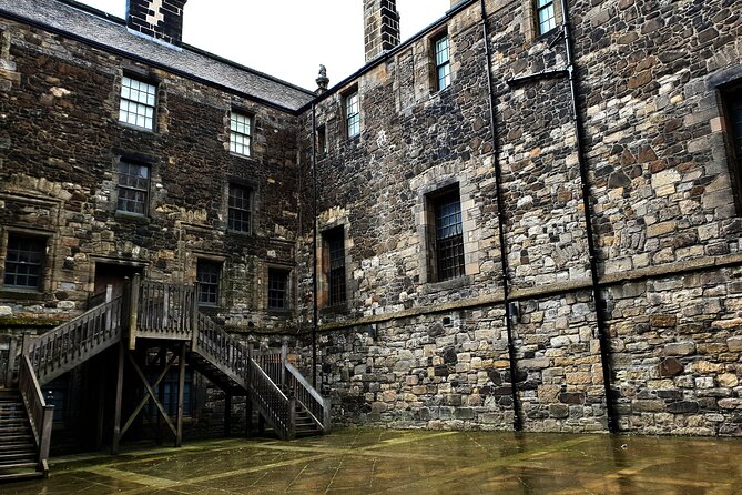 Wallace monument, Stirling Castle, Linlithgow Palace Private Tour - The Wallace Monument turns a hero into a viewpoint