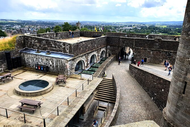 Wallace monument, Stirling Castle, Linlithgow Palace Private Tour - What the private vehicle changes