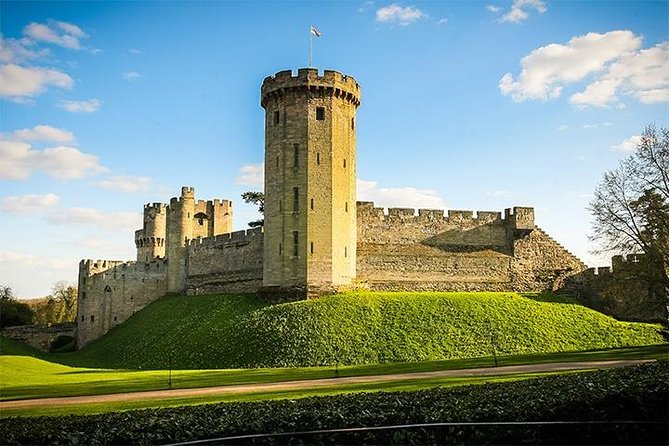 Warwick Castle Admission Ticket - Start with the castle rooms and medieval defenses