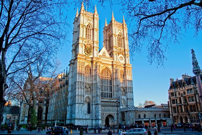 Westminster Guided Walking Tour with Abbey Entry - Horse Guards Parade and the military side of London