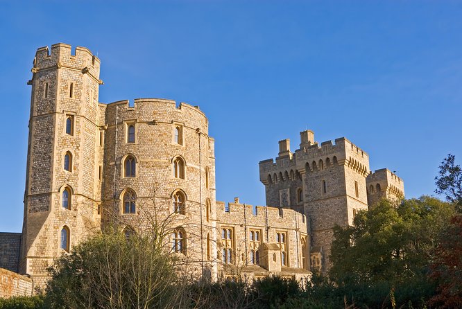 Windsor Castle Half Day Trip from London by Luxury Coach - Entering Windsor Castle at around 10:50 am
