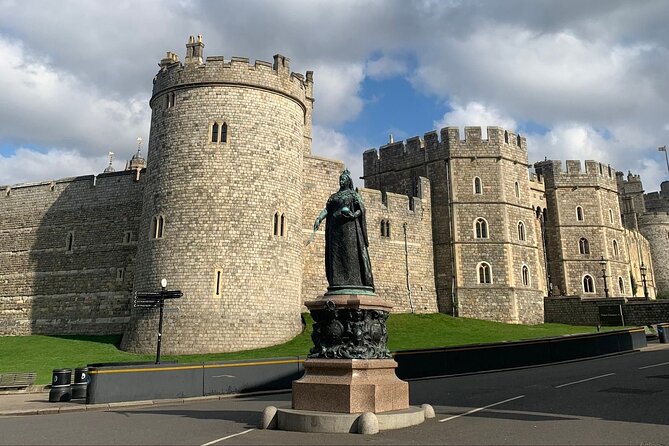 Windsor Castle Half Day Trip from London by Luxury Coach - The journey to Windsor, with useful history on board