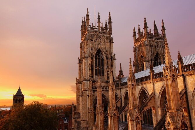 Wizard Walk of York - WINNER Best Tour & Best of York Award - A magic show in the middle of York