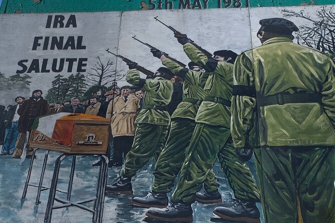World Famous Belfast City Centre Black Cab/Taxi Tour 2 Hours - The International Mural Wall on Divis Street