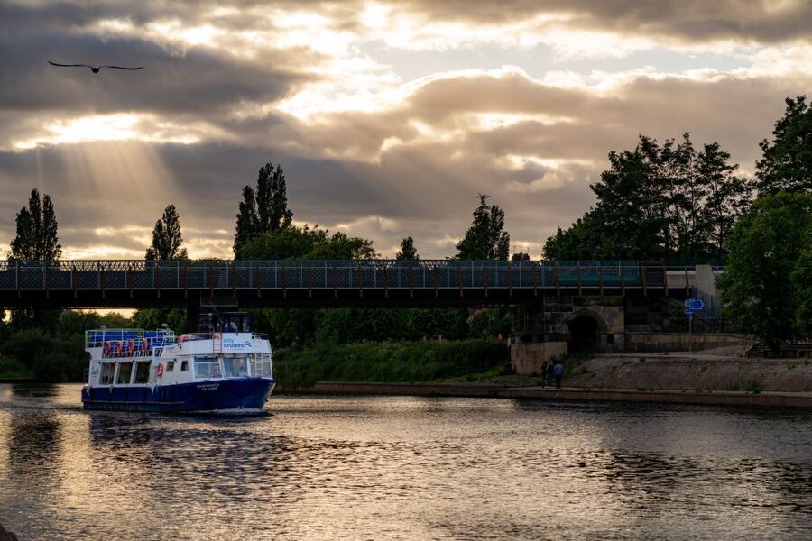 York: 60-Minute 'Happy Hour' Cruise For All Ages - FAQ
