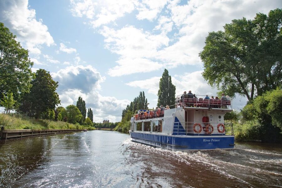 York: Daytime Sightseeing Boat Cruise with Live Commentary - Seeing York from King’s Staith