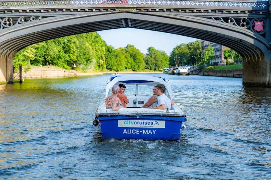 York: Self-Steer Boat Rental - FAQ